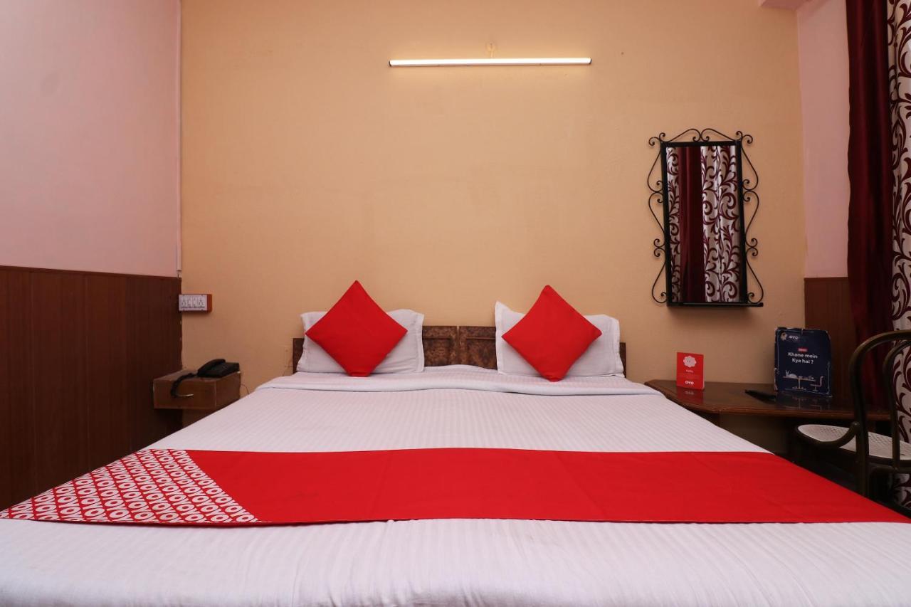 Oyo 8379 Hotel Kamal Lucknow Exteriör bild