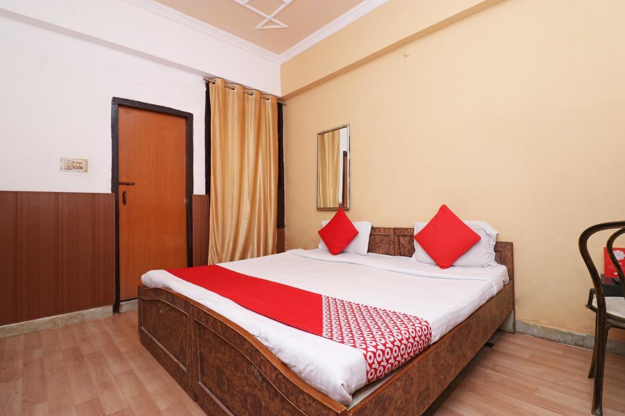 Oyo 8379 Hotel Kamal Lucknow Exteriör bild