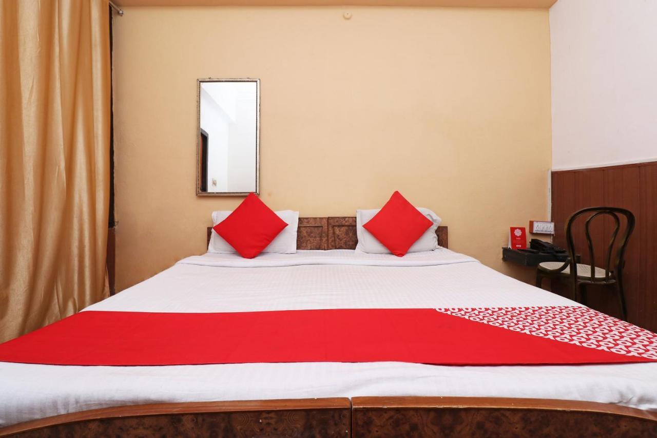 Oyo 8379 Hotel Kamal Lucknow Exteriör bild